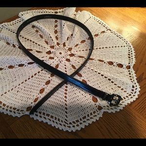 Burberry black shiny leather belt